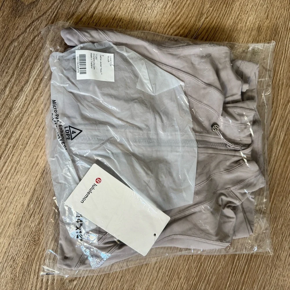 NWT Lululemon define jacket - Picture 2 of 5